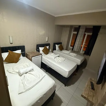 Oezguer Family 2* Antalya