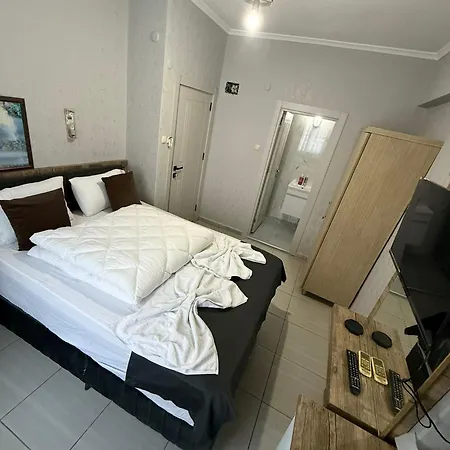 Oezguer Family Hotel