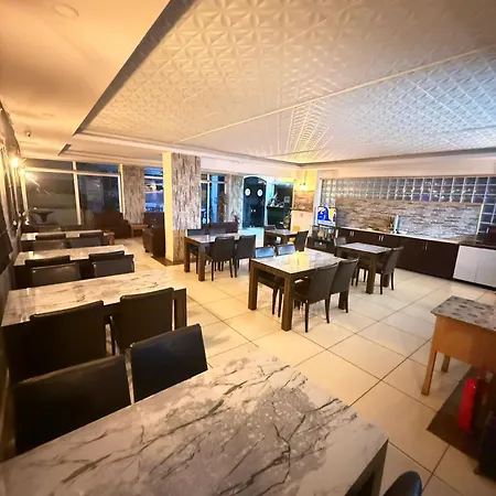 Hotel Oezguer Family