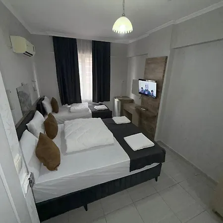 Oezguer Family Hotel Antalya