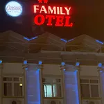 Oezguer Family 2*