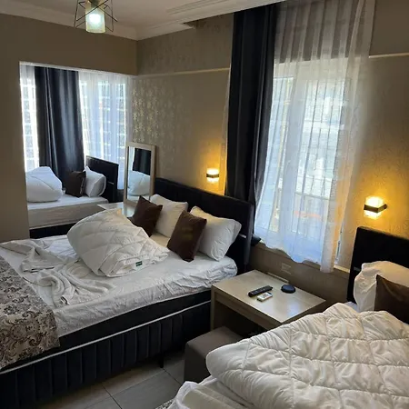 Hotell Oezguer Family Antalya