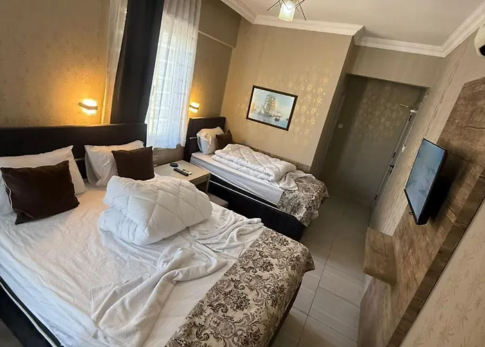 Oezguer Family Hotel 2*