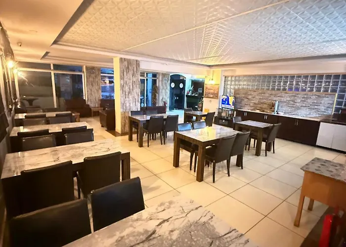 Hotel Oezguer Family