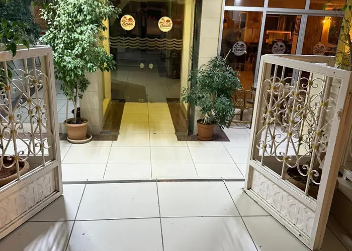 Hotel Oezguer Family